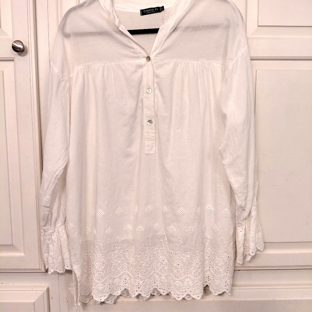 Chic White Blouse with Eyelet Hem
